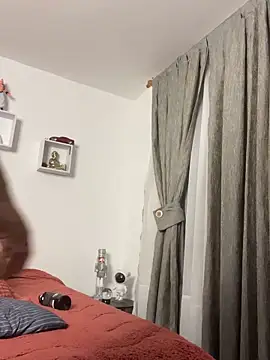 Ezzio_Scolaro webcam