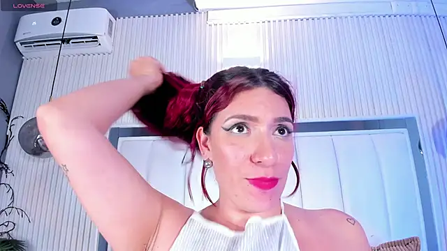 naughty_flower18 webcam