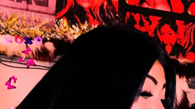 indian_dreamgirl webcam