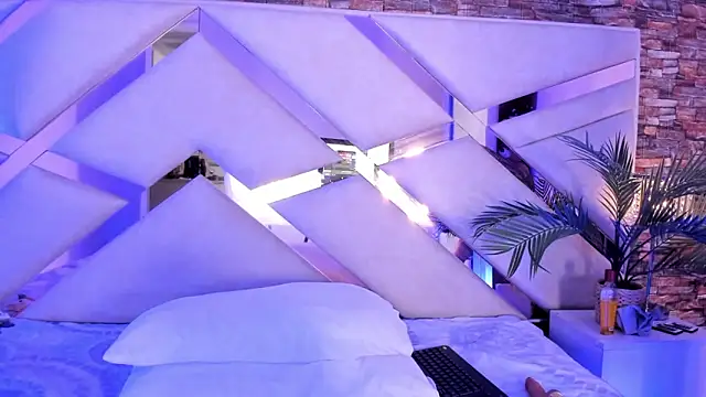 sophie_pariss webcam