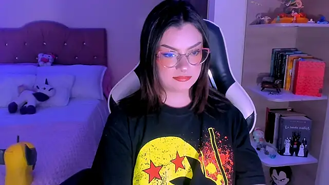 OphelianaRose33 webcam