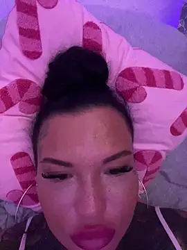 _MelinaCurves_ webcam