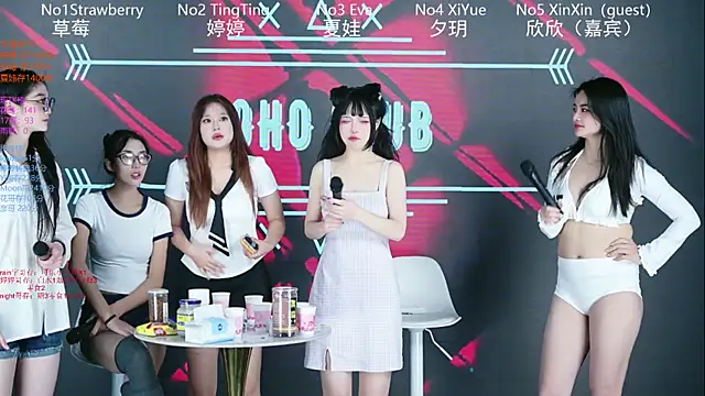 美女SoHo__club在线直播