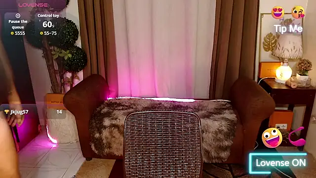 MouthWatering_Ayesha webcam