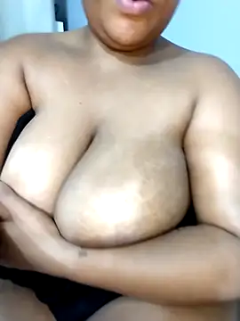 BeverlyQueen14 webcam