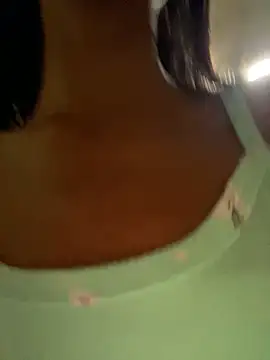 Webcam Model (bonnie_18x)  is live.Free join now!