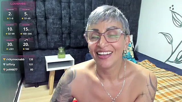 Charlotte__Gray webcam