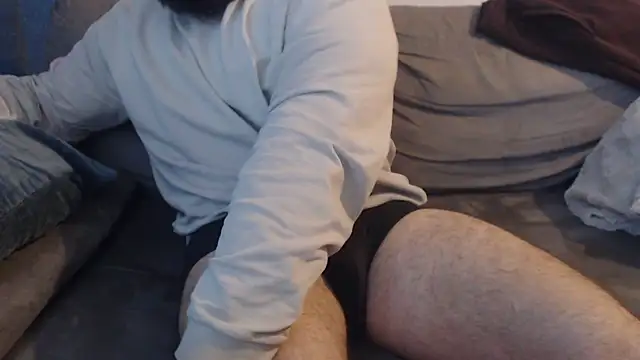 hugemachohandsome webcam