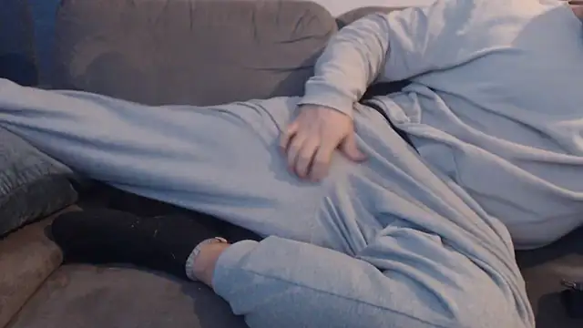 hugemachohandsome webcam