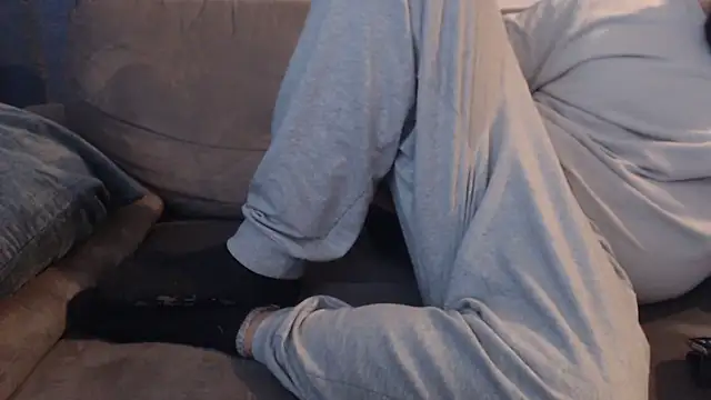 hugemachohandsome webcam