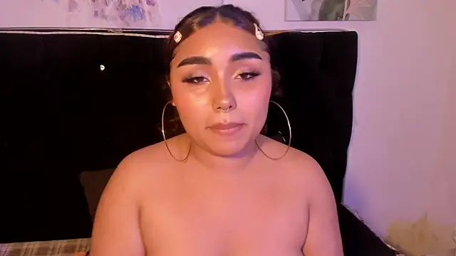 Honeyyy_Brown webcam