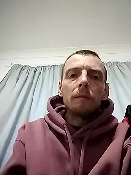 CrookedBunk3527 webcam