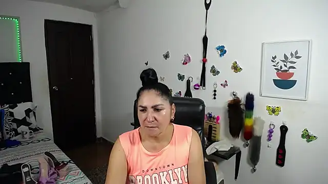 mature_bigboobs10 webcam