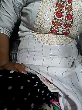 LOVELYKAJALBHABHI webcam