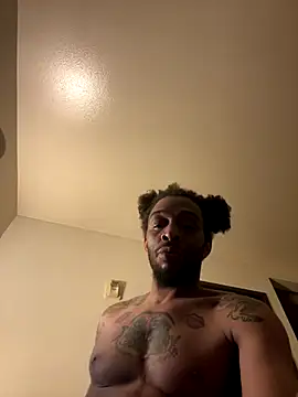 thefreakscomeoutatnight webcam