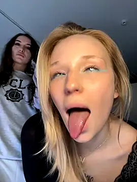 RollDolls Live Webcam on {site_name}