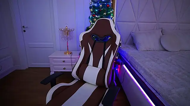 BlackSilkQueen webcam