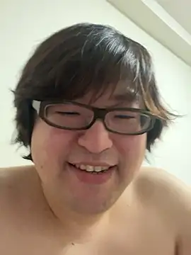 yuuki198912 Live Webcam on Stripchat