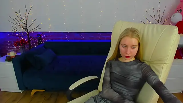 Alina_Blonde webcam