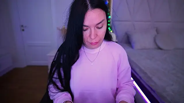 BlackSilkQueen webcam