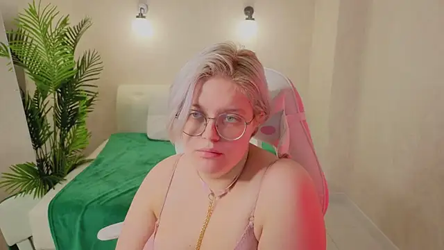 DominiqueSweetie webcam