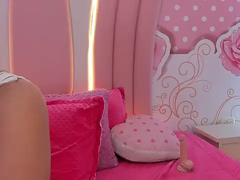 SofiaaBigBoobs webcam