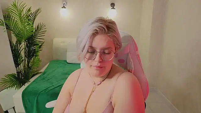 DominiqueSweetie webcam