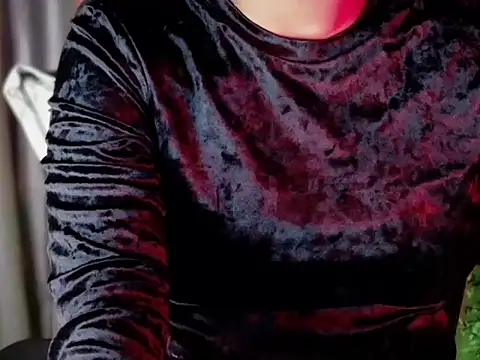 SilkenSundari webcam