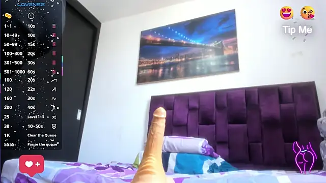 Alicia_Whitee webcam