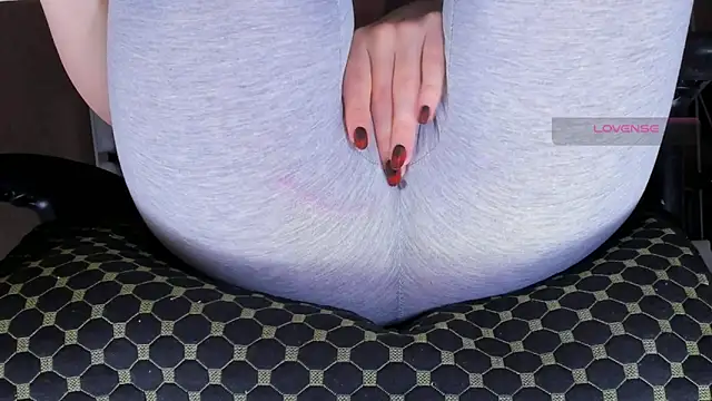 Cameltoe_squirt_inPants webcam