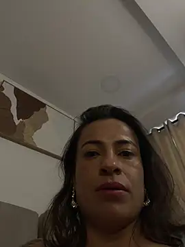 liz_and_thiago webcam