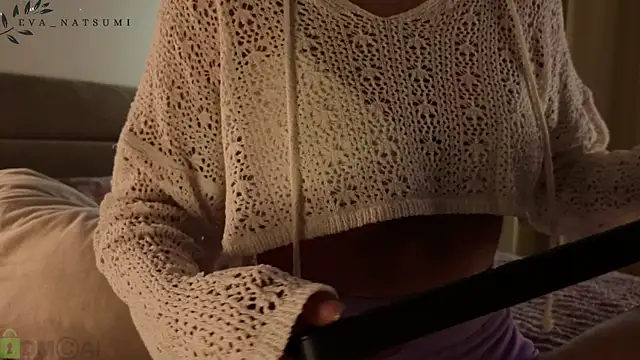 Eva_Natsumi webcam