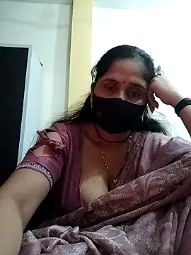 Webcam Model (sexxyradha)  is live.Free join now!