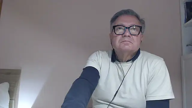 you6me (M grandpa) - Naked show cum