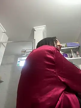 Webcam Model (preetypeach)  is live.Free join now!