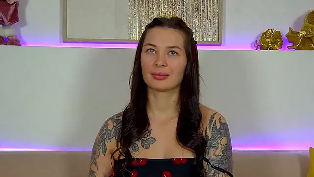 AlexandraBloom webcam