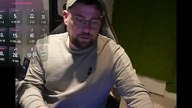 justinitt - Justinitt's free webcam - UK Sex Cams