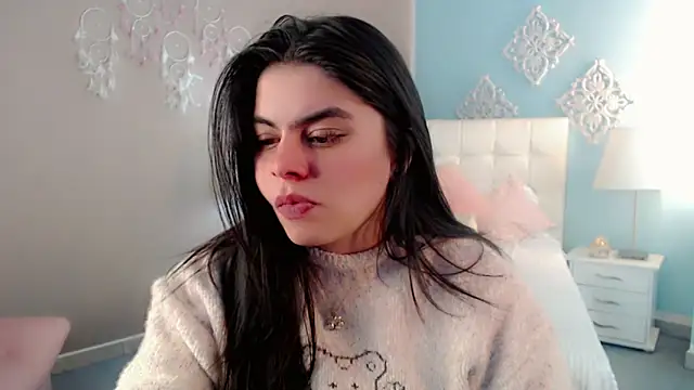 _Maddison_Ivanova_ webcam