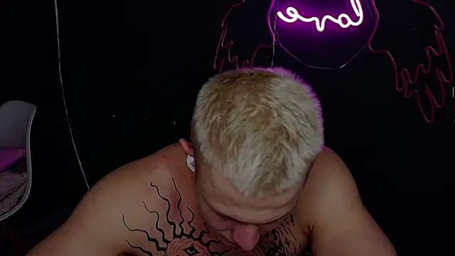 funky_daniel31 - Funky_Daniel31's free webcam - UK Sex Cams