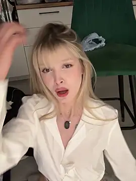 BellaSecrettt webcam