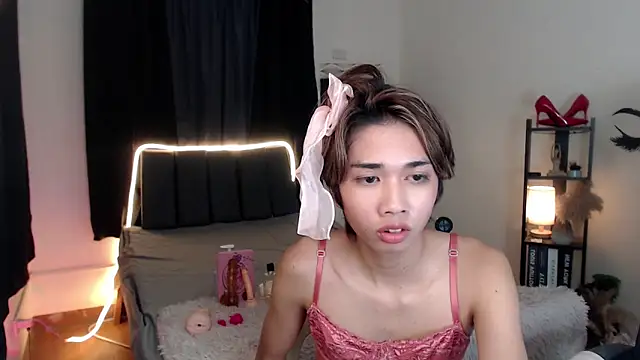 Ivoryhotcummer webcam