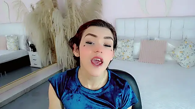 nathalialoes1 webcam