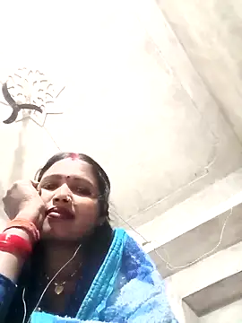 Cm_pooja webcam