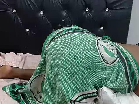 SexyBubblies96 webcam