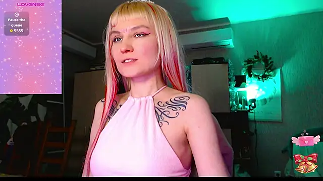 mischellemeow13 webcam