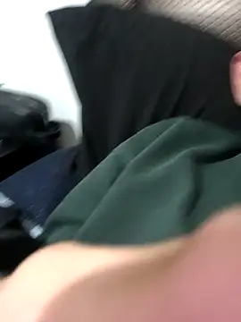 rzgaronlinq - Rzgaronlinq's free webcam - UK Sex Cams