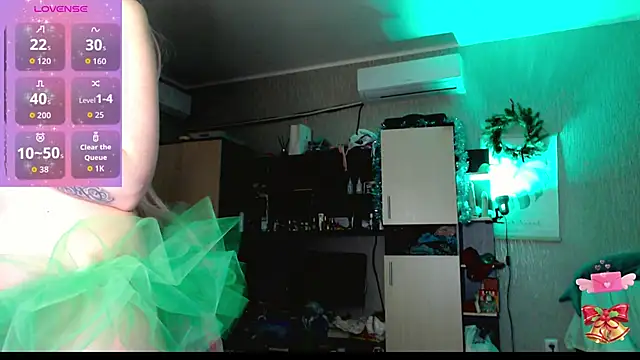 mischellemeow13 - Mischellemeow13's free webcam