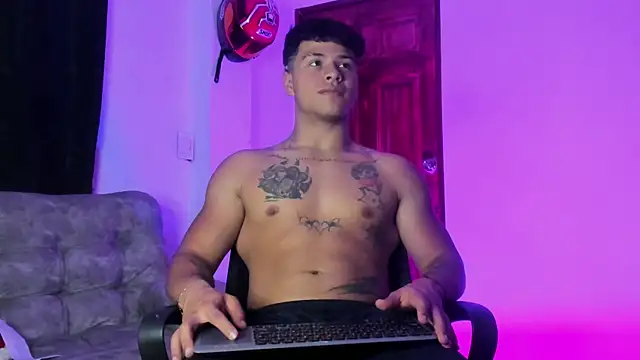 Dominic_Biker__ webcam