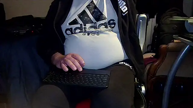 MultiOrgasmicLover webcam