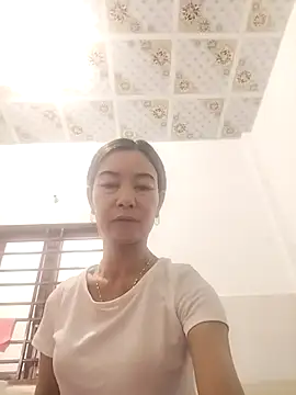 Sexy-ladyboobs20 webcam